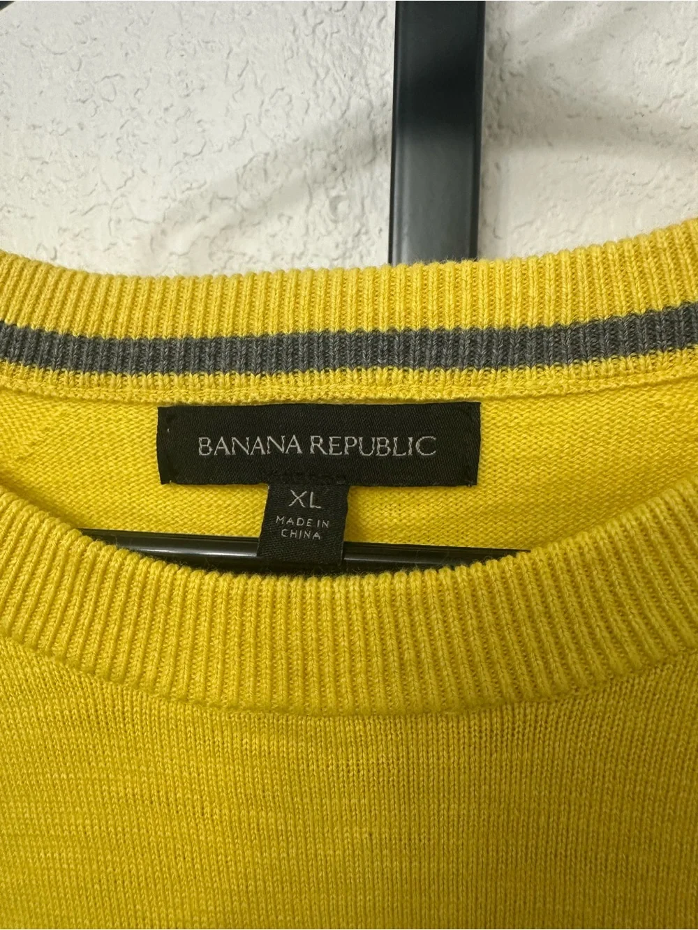 Banana Republic Men's Yellow Crewneck Sweater